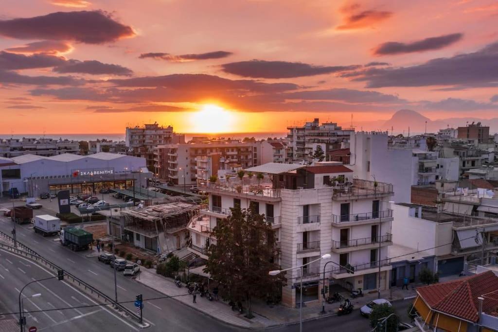 Deluxe οροφοδιαμέρισμα με υδρομασάζ κ' ταρατσόκηπο דירה *